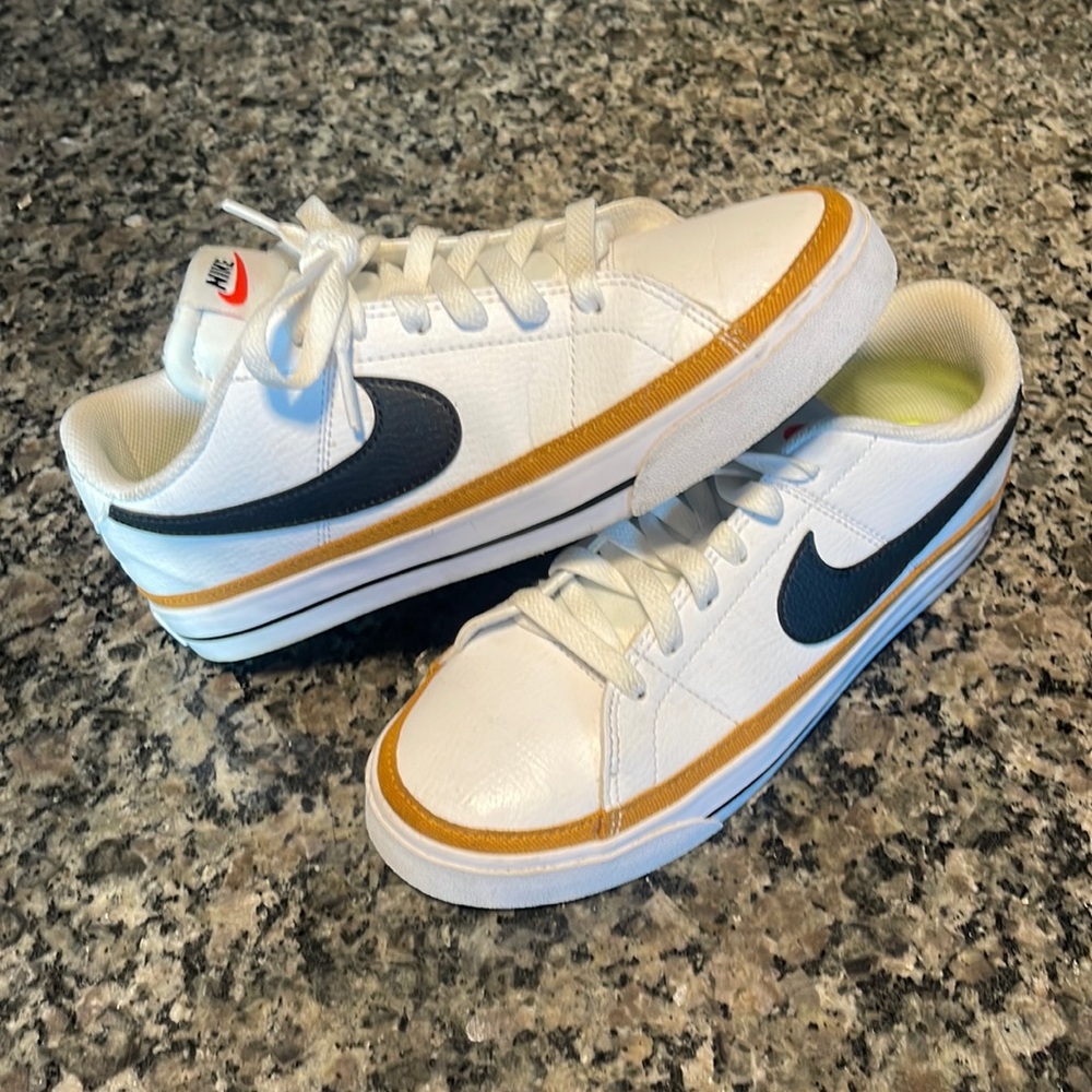 Nike Court Legacy Next Nature - Women - Size 7